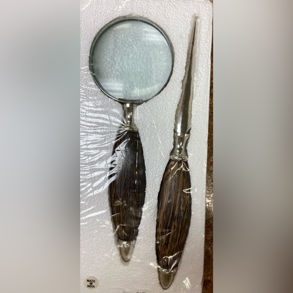 NEW MAGNIFYING GLASS AND LETTER OPENER - Picture 1 of 1